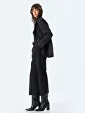 Yüksek Bel Geniş Paça Kemerli Cepli Oversize Kumaş Pantolon