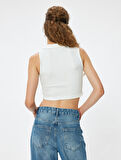 Crop Üst Polo Yaka Fermuar Detaylı Kolsuz Slim Fit