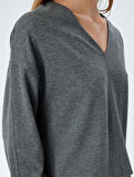 V Yaka Uzun Kollu Sweatshirt