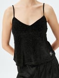 Parıltılı İnce Askılı Pijama Üstü