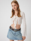 Dantelli Crop Bluz Bağlama Detaylı İspanyol Kollu Fırfırlı V Yaka