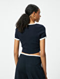 Crop Tişört Kolej Baskılı Kısa Kollu Bisiklet Yaka Pamuklu Slim Fit
