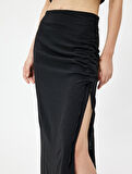 Uzun Etek Yırtmaç Detaylı Büzgülü A Kesim Standart Bel