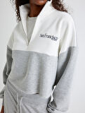 Renk Bloklu Arkası Baskılı Crop Yarım Fermuarlı Sweatshirt
