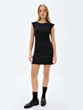 Kolsuz Mini Elbise Yuvarlak Yaka 