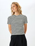 Viskon Karışımlı Kısa Kollu Bisiklet Yaka Çizgili Tişört