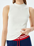 Slim Fit Dik Yaka Kolsuz Basic Tanktop