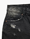 Pamuklu Rahat Kalıp Katlı Paça Yırtık Denim Şort