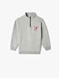Sweatshirt Dik Yaka Yarım Fermuarlı Cepli Baskı Detaylı