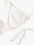 Astarlı Pedli İpli Üçgen Bikini Üstü