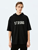 Kapşonlu İşlemeli Şardonlu Kısa Kollu Oversize Spor Sweatshirt
