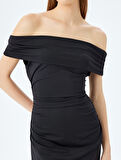 Madonna Yaka Omzu Açık Drapeli Slim Fit Mini Slip Elbise