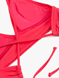 Arkası Çapraz Bağlama Detaylı V Yaka Bralet Bikini Üstü