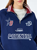 Yarım Fermuarlı Kolej Baskılı Biyeli Oversize Sweatshirt