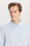 %100 Pamuklu Slim Fit Gizli Düğmeli Yaka Armürlü Gömlek