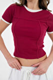 Bordo Yaka ve Kol Garni Detaylı Biyeli Fitilli Örme Crop Bluz