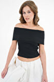 Siyah Madonna Yaka Omzu Açık Fitilli Örme Crop Bluz