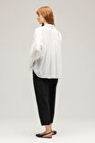 Ekru Kadın Oversize Büzgülü Düşük Omuz Dokulu Gömlek - Manşet Detaylı