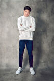 3 İplik Yazı Nakışlı Dik Yaka Sweatshirt