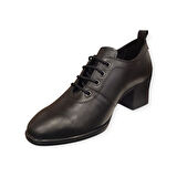 VENÜS 2512707K TOPUKLU BAĞCIKLI KLASİK DERİ KADIN AYAKKABI