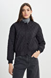 Loose Fit Rahat Kesim Kapitone Detaylı Siyah Bomber Ceket