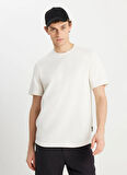 Wrangler Bisiklet Yaka Ekru Erkek T-Shirt W2510718104 Ekru T-Shirt