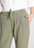 Wrangler Normal Bel Regular Fit Haki Kadın Pantolon W2510508801-Tencel Pantolon