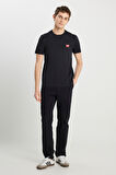 %100 Pamuk Regular Fit Normal Kesim Minimal Logo Siyah Tişört