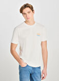 Lee Bisiklet Yaka Ekru Erkek T-Shirt LD725771543 Regular Fit Grafik