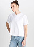 Wrangler Bisiklet Yaka Ekru Kadın T-Shirt W2510305102-Relaxed Fit Mid Logo T-