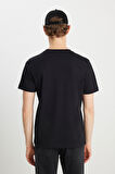 %100 Pamuk Regular Fit Normal Kesim Siyah Minimal Logo Tişört