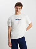 Wrangler Bisiklet Yaka Ekru Erkek T-Shirt W2510719102 Relaxed Fit Grafik Logo