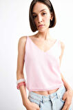 V Yaka Crop Askılı Bluz