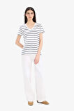 Relax Fit V Yaka Çizgili Kısa Kollu Tişört