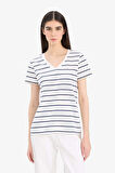 Relax Fit V Yaka Çizgili Kısa Kollu Tişört