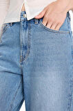 Barrel Fit Normal Bel Düz Paça Bilek Boy Jean Kar Yıkamalı Pantolon