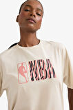 DeFactoFit NBA Wordmark Oversize Geniş Kalıp Bisiklet Yaka Kısa Kollu Tişört E3845AX25SMBG700