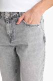 Straight Fit Düz Paça Jean Yıkamalı Pantolon