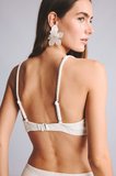 DeFacto Regular Fıt Kırışık Dokulu Kumaş Kapalı Beyaz Bikini Üstü G3996AX26SMWT16