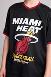 DeFacto NBA Mıamı Heat New Regular Fıt V Yaka Mesh Forma Kumaş Kısa Kollu Tişört Erkek Çocuk H2897A826HSBK81