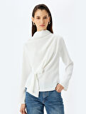 Dik Yaka Uzun Kollu Bağlama Detaylı Bluz