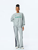 Bisiklet Yaka Pamuk Karışımlı İşlemeli Dikiş Detaylı Oversize Sweatshirt