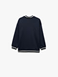 Bisiklet Yaka Uzun Kollu Düğme Detaylı Basic Oversize Sweatshirt