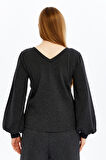 Kadın Dokulu V Yaka Bluz