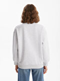 Bisiklet Yaka Nakışlı Oversize Kadın Kalın Sweatshirt_W4KY47Z8-EFN_8684681035678_M - L