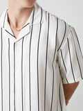 XSIDE Siyah Regular Fit Kısa Kollu Çizgili Erkek Gömlek