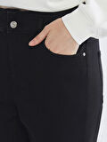 LCWAIKIKI Classic Siyah Slim Mom Kadın Jean Pantolon