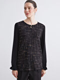 LCW Grace Siyah Bisiklet Yaka Desenli Bluz