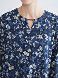 LCW Grace Lacivert Bisiklet Yaka Çiçekli Bluz