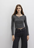 Düğme Detaylı Uzun Kollu Antrasit Crop Basic Tişört 1613403-80023